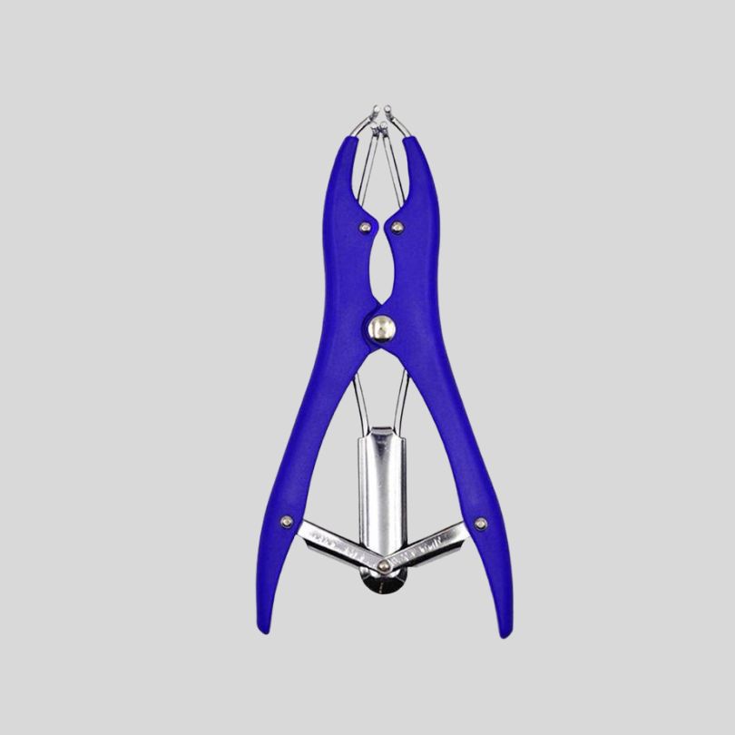 Castrating Device